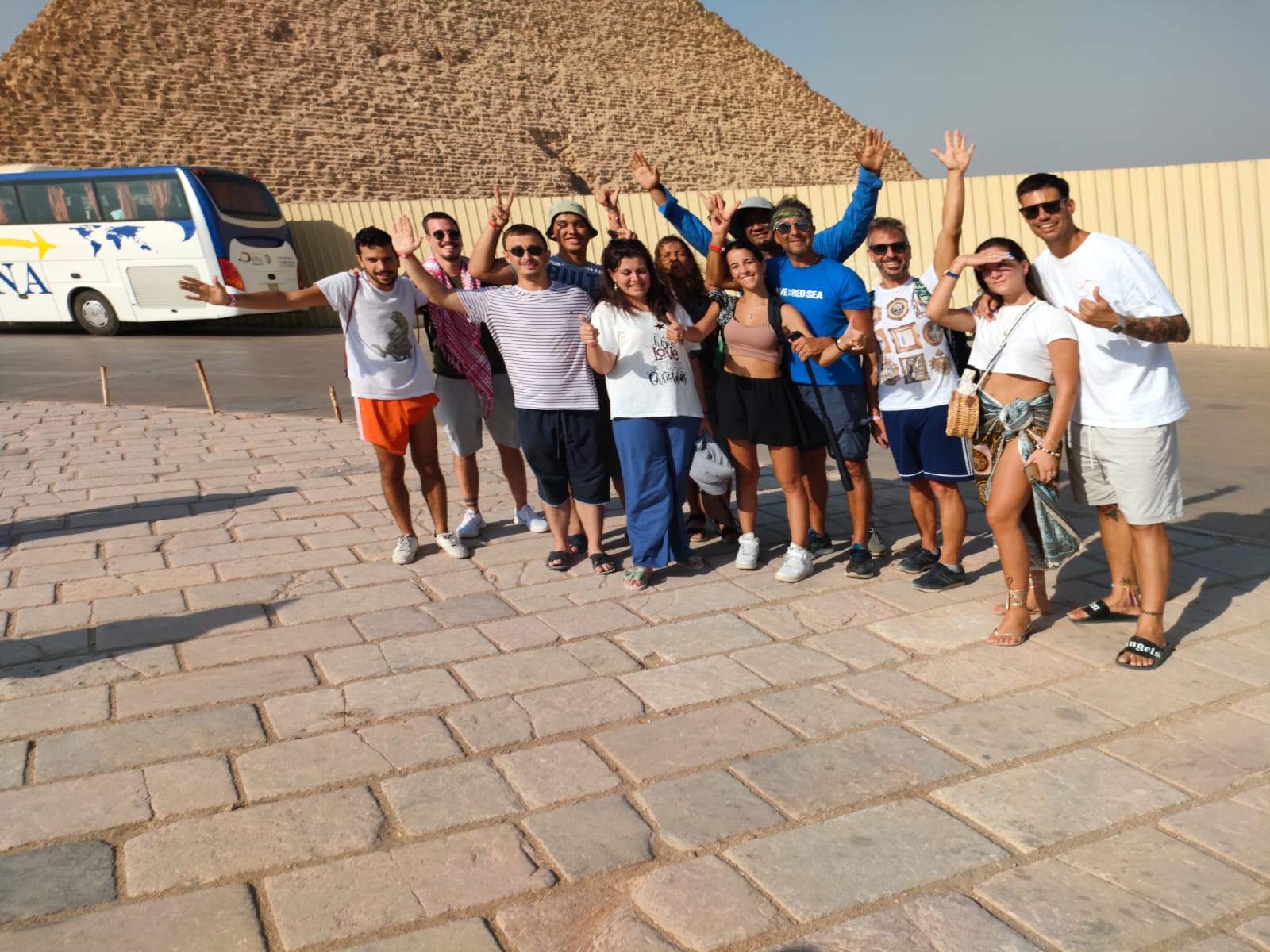 Gita di un giorno al Cairo da Sharm El Sheikh in aereo | Visita alle Piramidi - Nuovo Museo